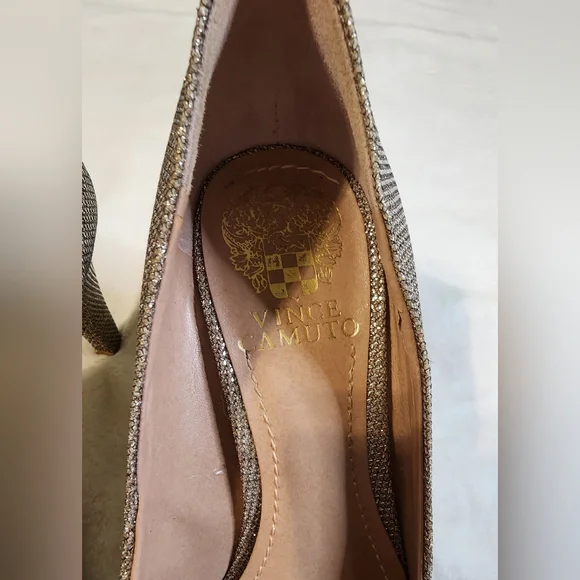 Vince Camuto Kadri Elegant Gold Glitter Pumps, Size 7 - Picture 3 of 6
